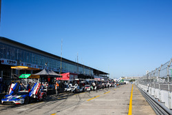 Coches en el pitlane