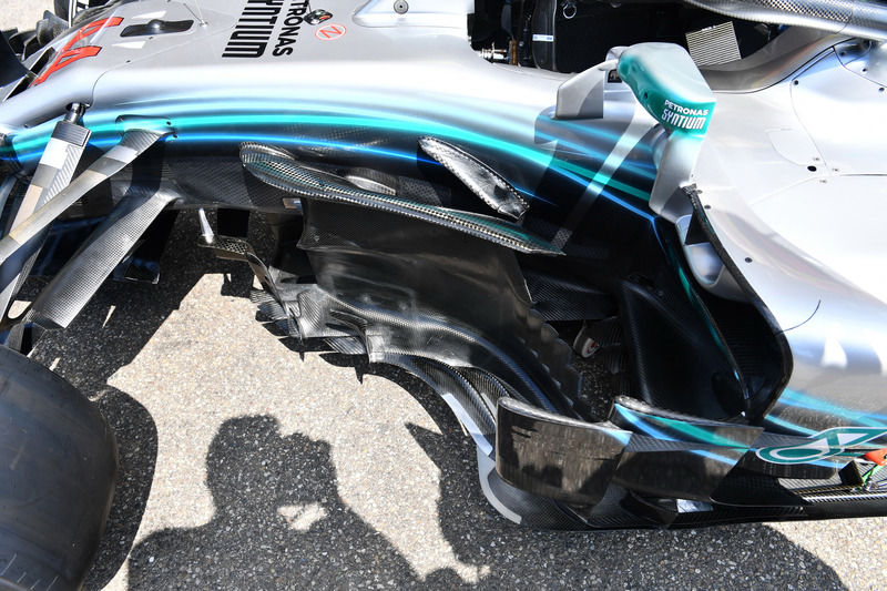 Mercedes-AMG F1 W09 bargeboard detail