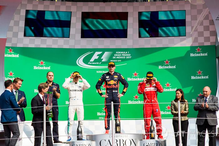 Podium: Ganador, Max Verstappen, Red Bull Racing, segundo, Valtteri Bottas, Mercedes AMG F1, tercero, Kimi Raikkonen, Ferrari