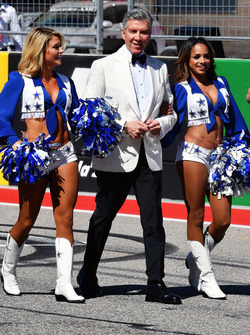 Michael Buffer, Cowbows cheerleads