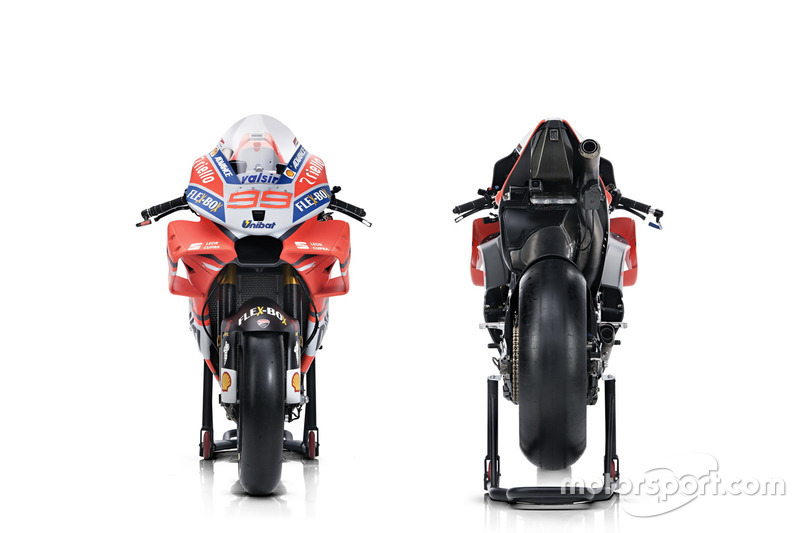 Мотоциклы гонщиков Ducati Team Андреа Довициозо и Хорхе Лоренсо