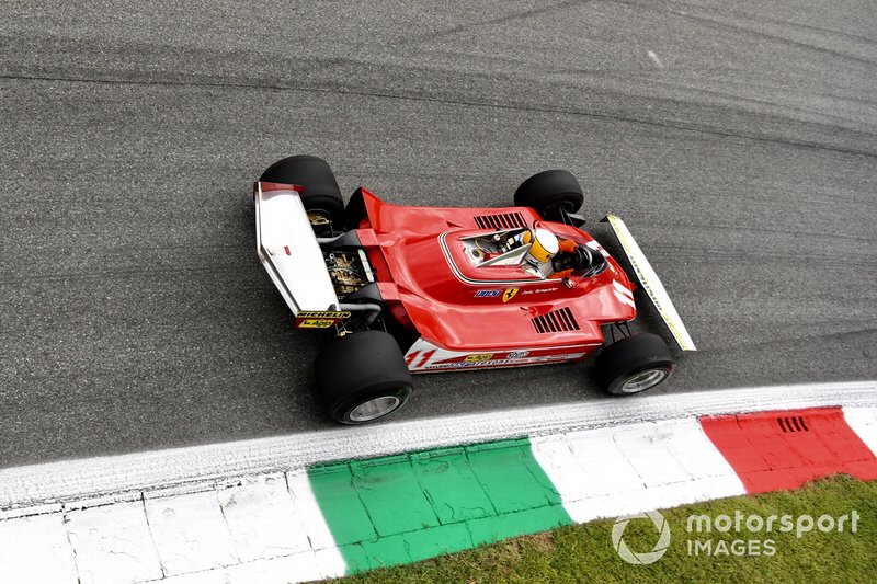 Jody Scheckter guida la Ferrari 312T4 al successo nel 1979
