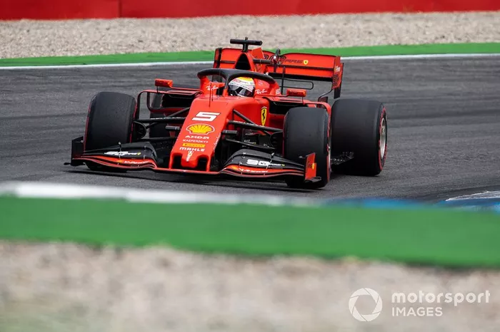20 - Sebastian Vettel chegou a entrar na pista, mas teve problema no turbo de seu carro e sequer fechou uma volta cronometrada. Vai largar em último