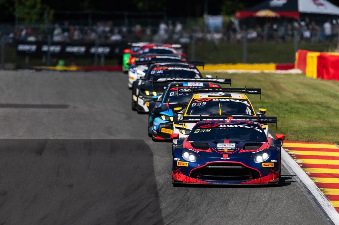 #33 Verstappen.com Racing / 2 Seas Motorsport Aston Martin Vantage AMR GT3 EVO: Harry King, Chris Lulham, Thierry Vermeulen