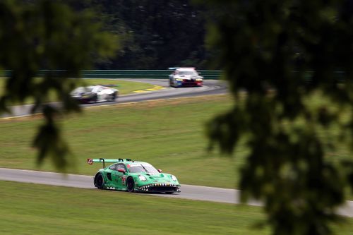 #77 AO Racing Porsche 911 GT3 R (992): Laurin Heinrich, Klaus Bachler
