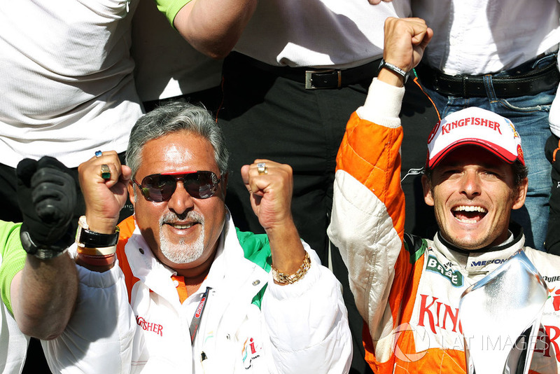 Dr. Vijay Mallya, dueño de Force India F1 celebra el segundo lugar de Giancarlo Fisichella, Force India F1 