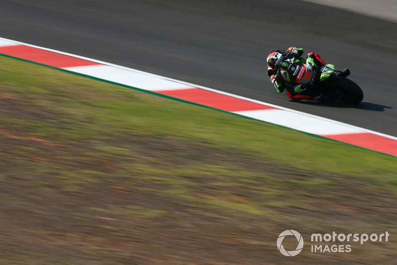 Le cinquième, Tom Sykes