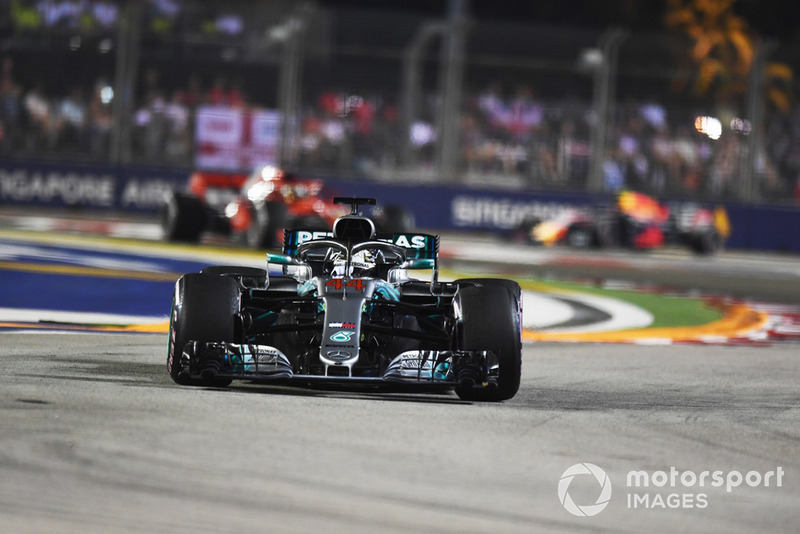 15. GP Singapura - Pemenang: Lewis Hamilton