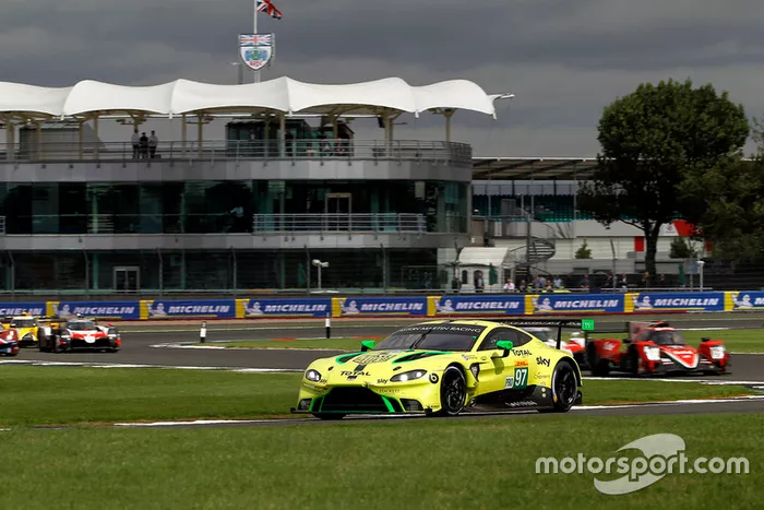 #97 Aston Martin Racing Aston Martin Vantage AMR: Alex Lynn, Maxime Martin