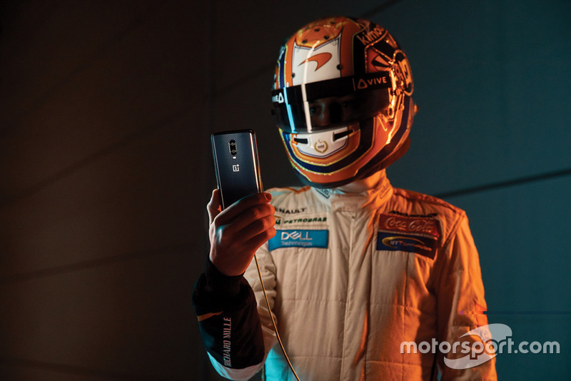 Evento 'Salute to Speed' de McLaren y OnePlus