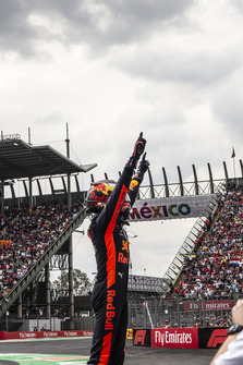 Winnaar Max Verstappen, Red Bull Racing viert feest in parc ferme