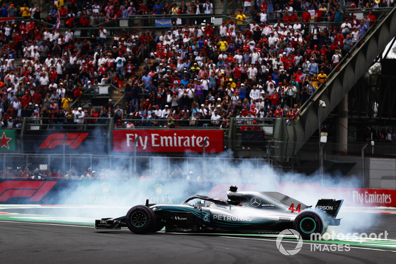 P4: Lewis Hamilton, Mercedes AMG F1 W09