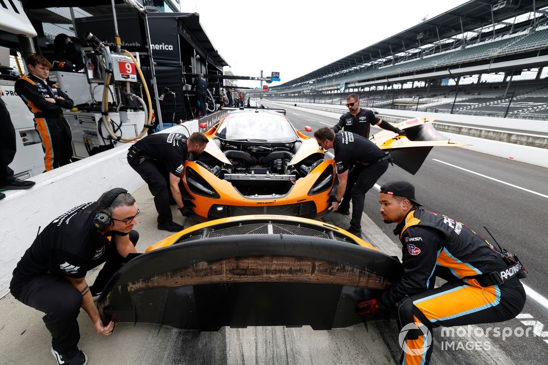 #9 Pfaff Motorsports McLaren 720S GT3 EVO: Marvin Kirchhofer, Oliver Jarvis