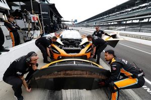 #9 Pfaff Motorsports McLaren 720S GT3 EVO: Marvin Kirchhofer, Oliver Jarvis