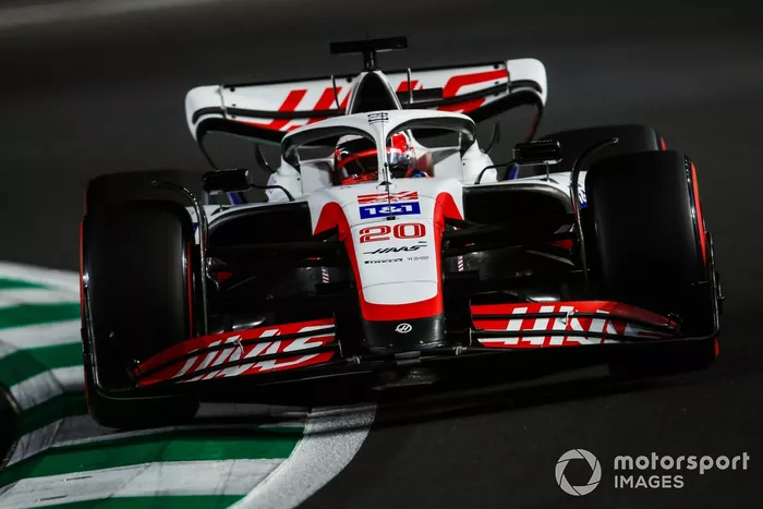 Kevin Magnussen, Haas VF-22