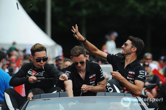 Kamui Kobayashi, Mike Conway, José María López, Toyota Gazoo Racing