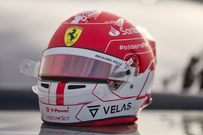 Casco de Charles Leclerc, Ferrari 