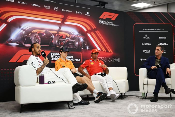 Lewis Hamilton, Mercedes-AMG F1 Team, Oscar Piastri, McLaren F1 Team, Carlos Sainz, Scuderia Ferrari