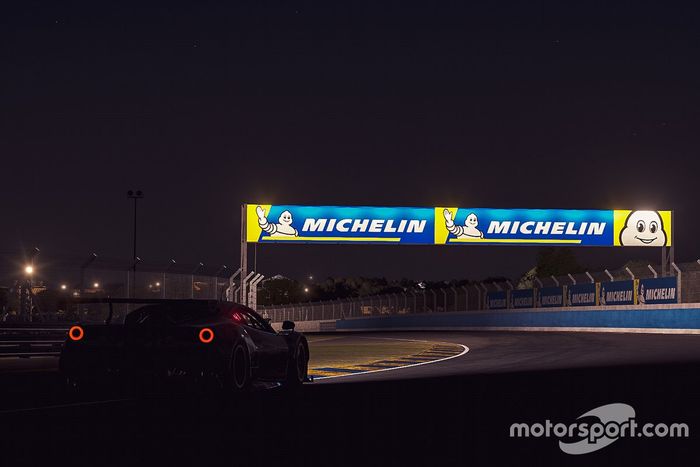 Acciones en pista de noche