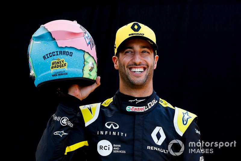 Daniel Ricciardo, Renault F1 Team with his helmet