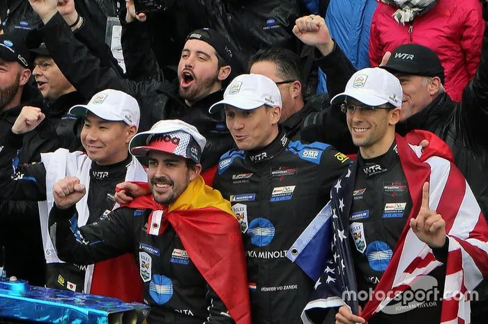 Vitória nas 24H de Daytona (IMSA)
