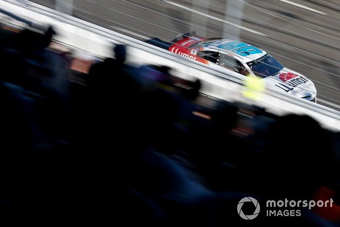 Alex Bowman, Hendrick Motorsports, Chevrolet Camaro LLumar