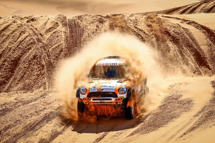 #238 X-Raid Mini John Cooper Works Rally Mini: Laia Sanz, Maurizio Gerini