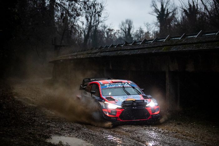 Dani Sordo, Carlos Del Barrio, Hyundai Motorsport Hyundai i20 Coupe WRC