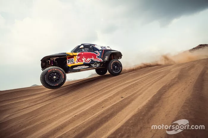 #300 X-Raid Mini JCW Team: Carlos Sainz, Lucas Cruz