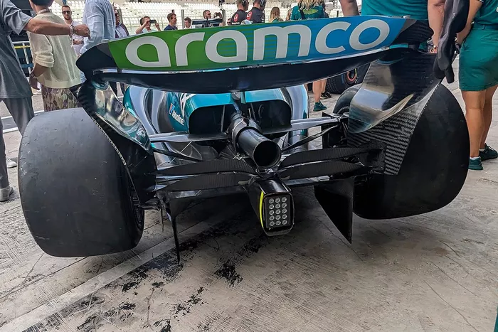 Alerón trasero Aston Martin AMR23