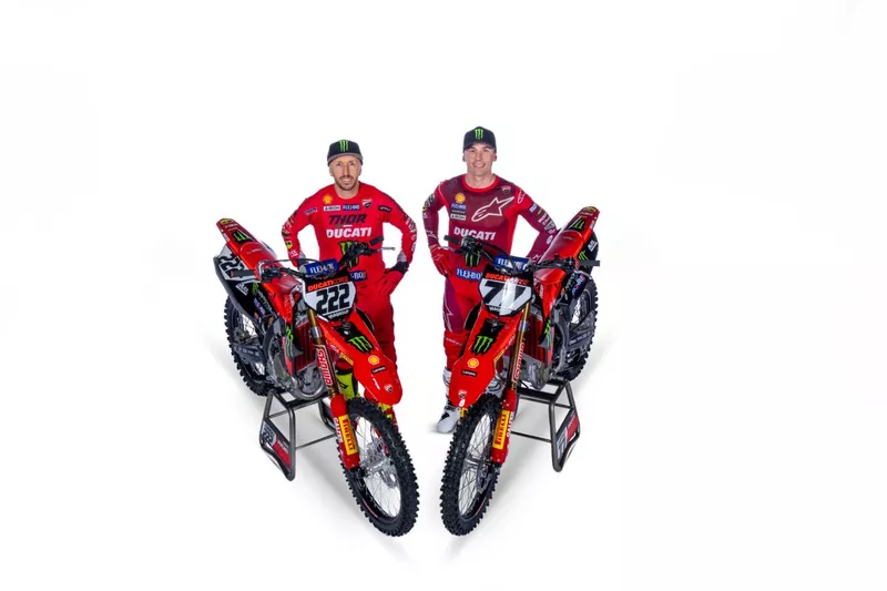 Tony Cairoli, Equipo Ducati y Alessandro Lupino, Equipo Ducati