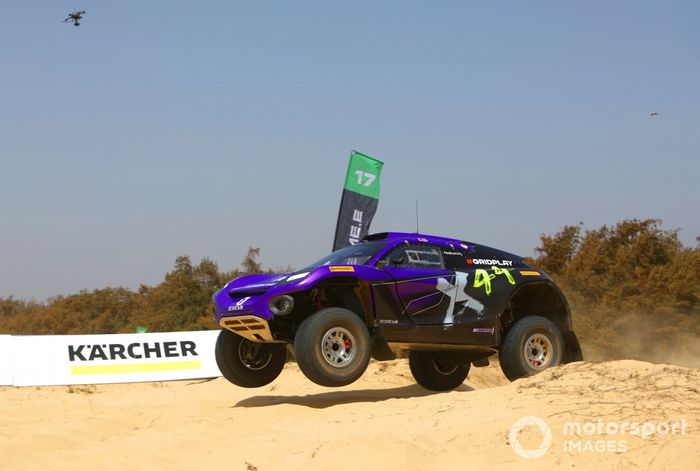 Sebastien Loeb, X44 Cristina Gutiérrez, X44 