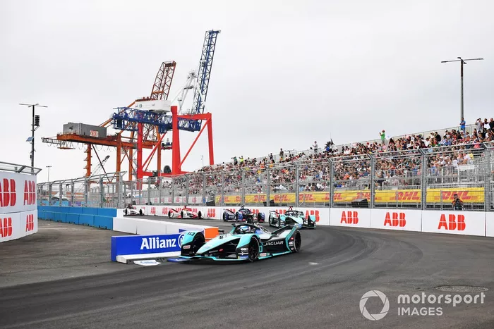 Sam Bird, Jaguar Racing, Jaguar I-TYPE 5, Mitch Evans, Jaguar Racing, Jaguar I-TYPE 5, Nick Cassidy, Envision Virgin Racing, Audi e-tron FE07