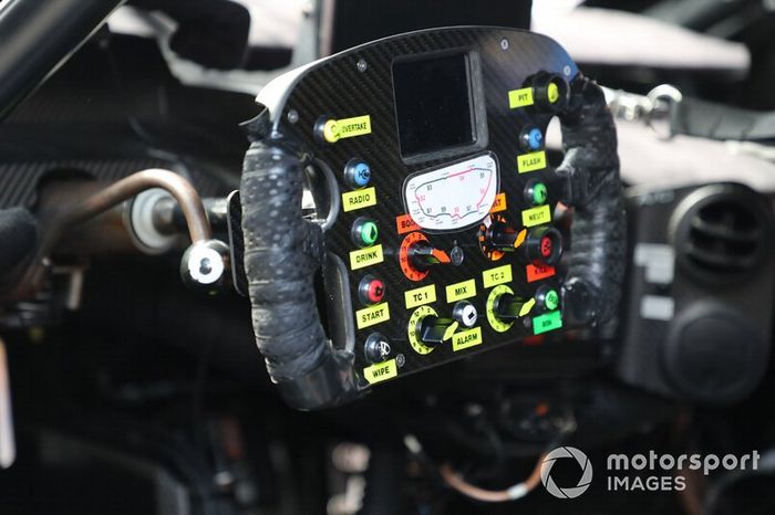 Volante del #69 Ford Chip Ganassi Racing Ford GT