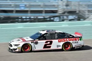  Brad Keselowski, Team Penske, Ford Mustang Discount Tire