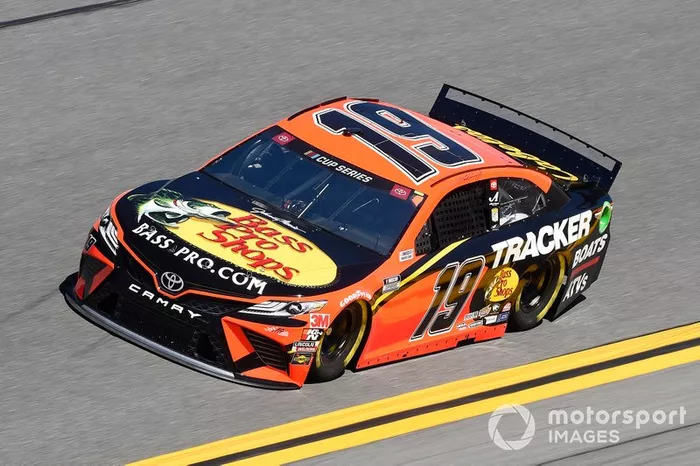 #19: Martin Truex Jr., Joe Gibbs Racing, Toyota Camry