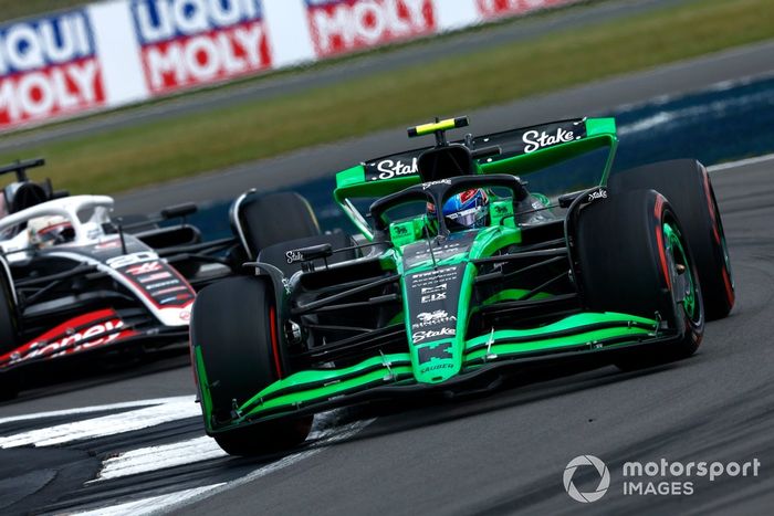 Zhou Guanyu, Stake F1 Team Kick Sauber C44