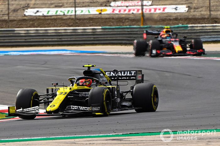 Esteban Ocon, Renault F1 Team R.S.20, Alex Albon, Red Bull Racing RB16