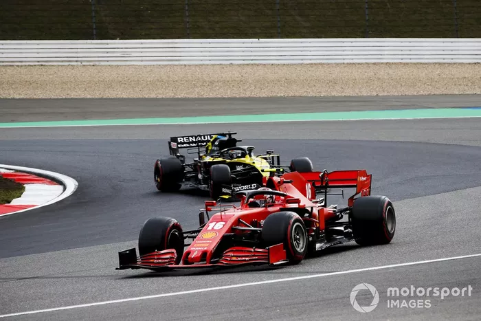 Charles Leclerc, Ferrari SF1000, Daniel Ricciardo, Renault F1 Team R.S.20