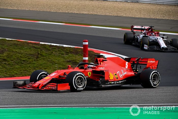 Sebastian Vettel, Ferrari SF1000, Kimi Raikkonen, Alfa Romeo Racing C39