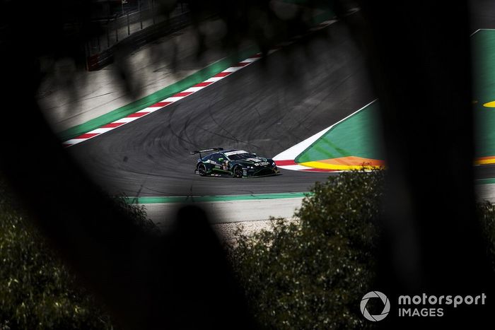 #777 D'Station Racing Aston Martin Vantage AMR: Satoshi Hoshino, Tomonobu Fujii, Andrew Watson 