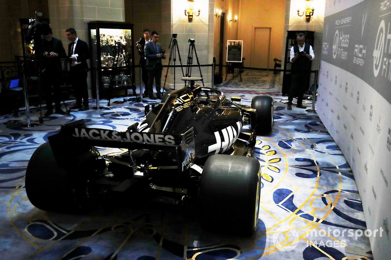Peluncuran livery Haas F1 2019