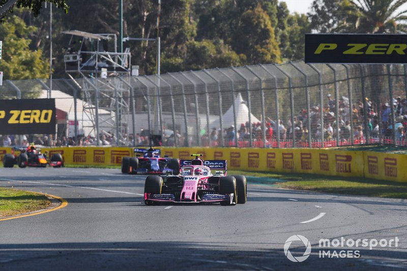 Lance Stroll, Racing Point RP19, precede Daniil Kvyat, Toro Rosso STR14, e Pierre Gasly, Red Bull Racing RB15
