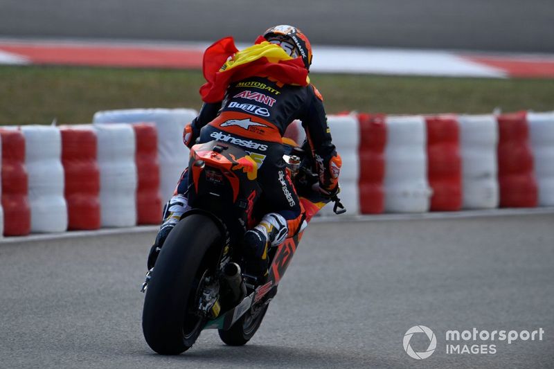 Ganador Raul Fernandez, Red Bull KTM Ajo