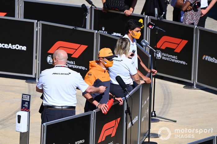 Lando Norris, McLaren y Carlos Sainz Jr., McLaren