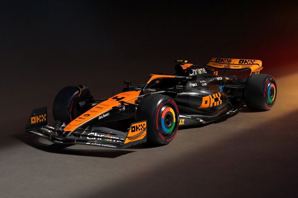 Decoración especial del McLaren MCL60 para el GP de Singapur y GP de Japón 2023 de F1
