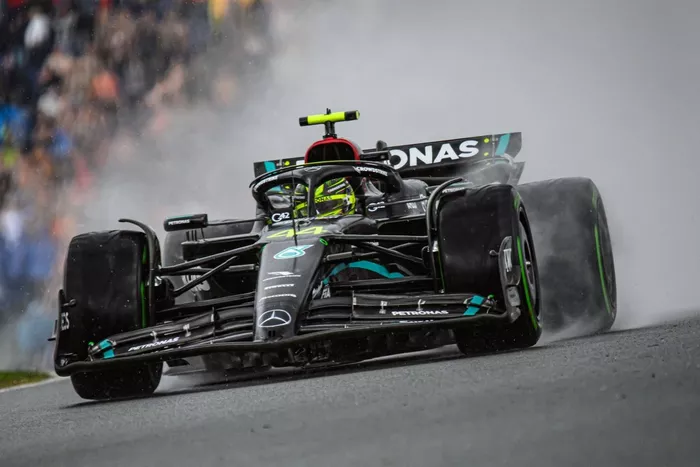 Lewis Hamilton, Mercedes W14
