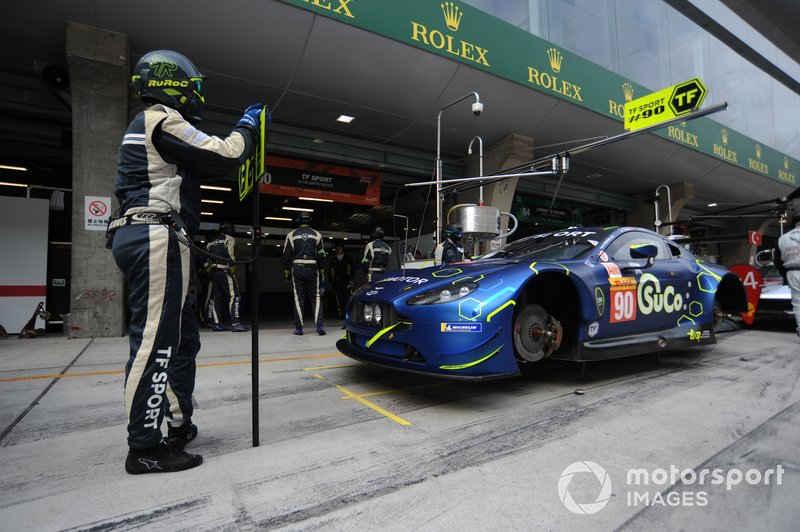 #90 TF Sport Aston Martin Vantage: Salih Yoluc, Jonny Adam, Charles Eastwood  