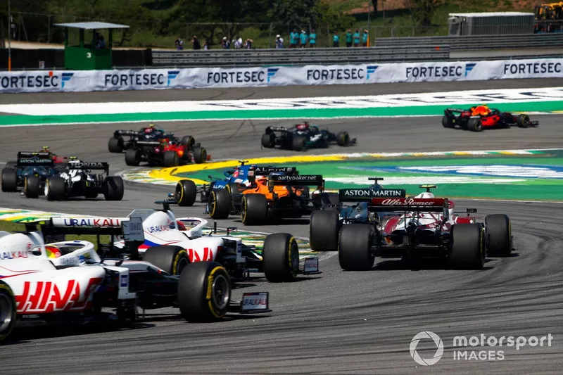 Sergio Perez, Red Bull Racing RB16B, Lewis Hamilton, Mercedes W12, Valtteri Bottas, Mercedes W12, Charles Leclerc, Ferrari SF21