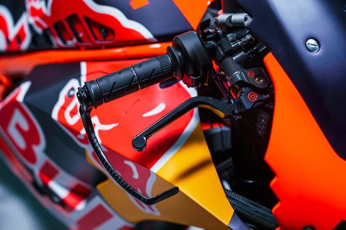 RC16 Red Bull KTM Factory Racing 